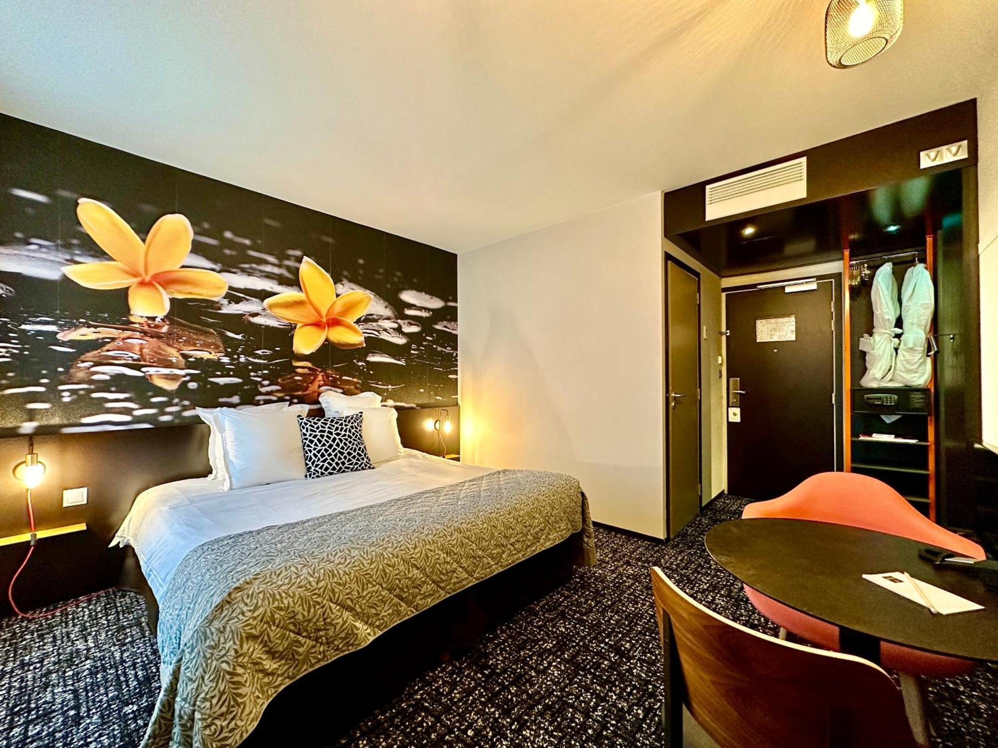 The Originals Boutique, Hotel De La Paix, Brest Bagian luar foto