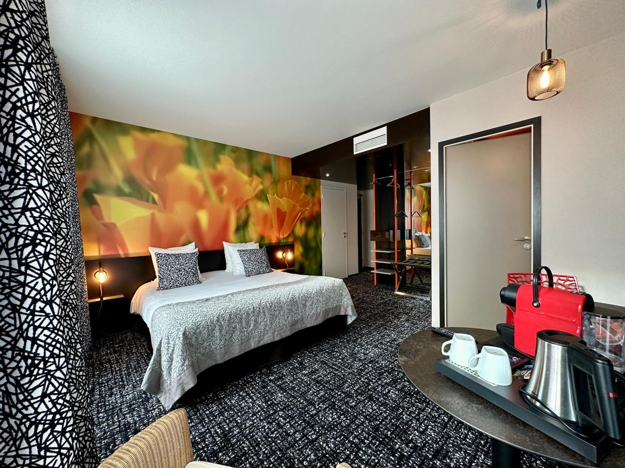 The Originals Boutique, Hotel De La Paix, Brest Bagian luar foto